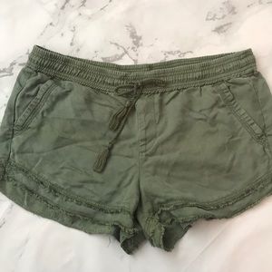 Loft Size Large (8-12) Green Shorts